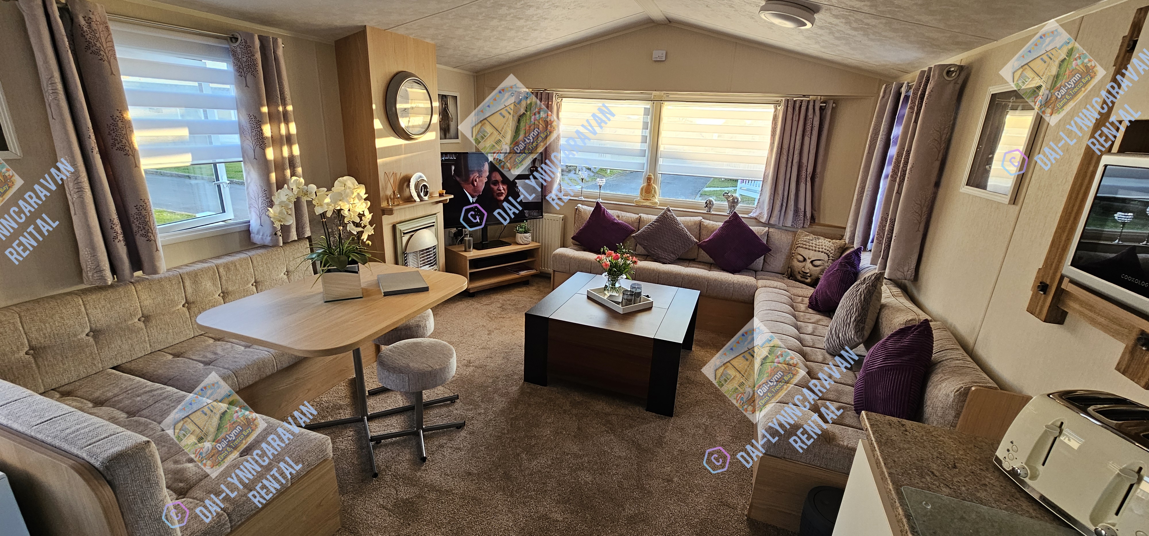 Cozy home from home caravan in Trecco Bay